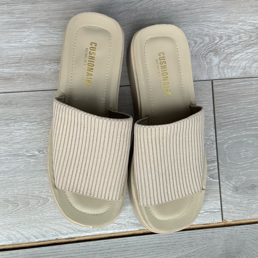 Cushionaire Platform Memory Foam Sandals - Beige (Size 6.5)